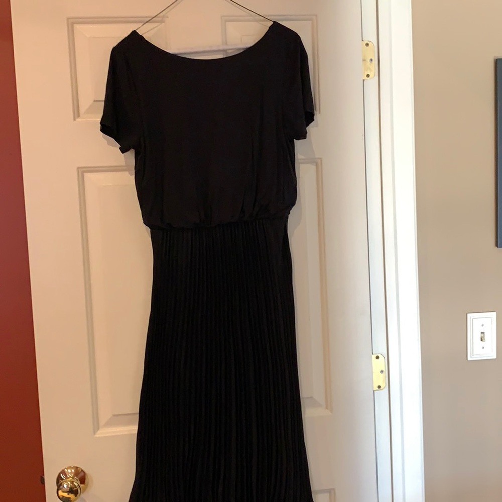 LOFT black mixed media midi dress. Size 6